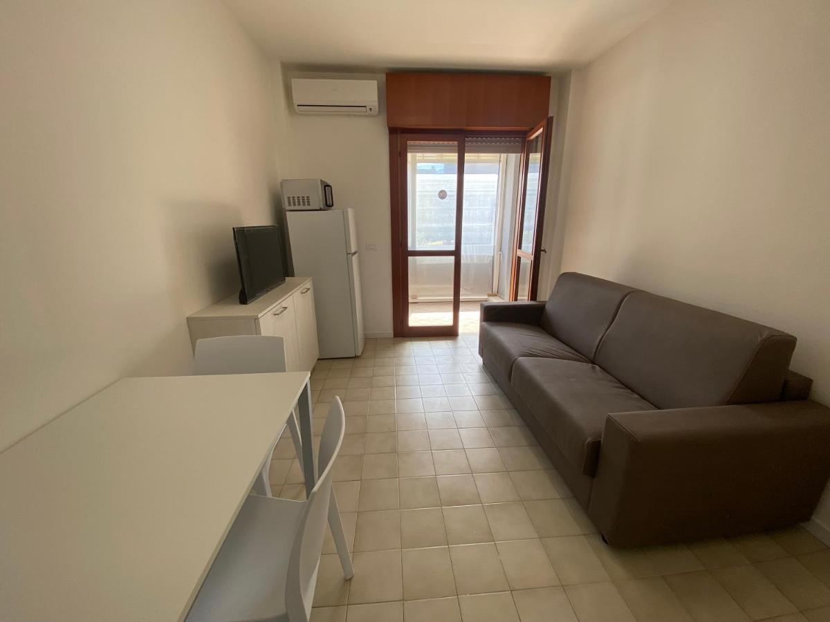 Solemare Federica Apartment Lignano Sabbiadoro Bagian luar foto